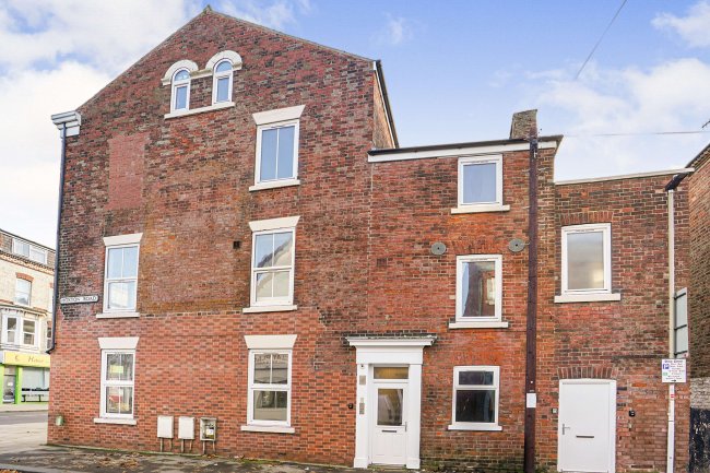 2 Hoxton Road, Scarborough, YO12 7ST 5