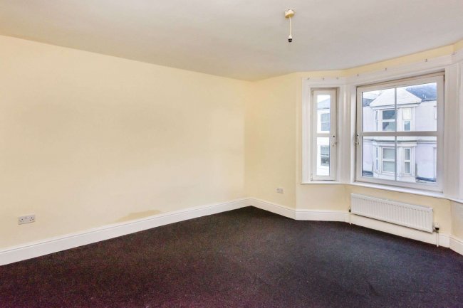 2 Hoxton Road, Scarborough, YO12 7ST 5