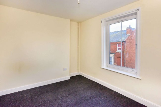 2 Hoxton Road, Scarborough, YO12 7ST 5