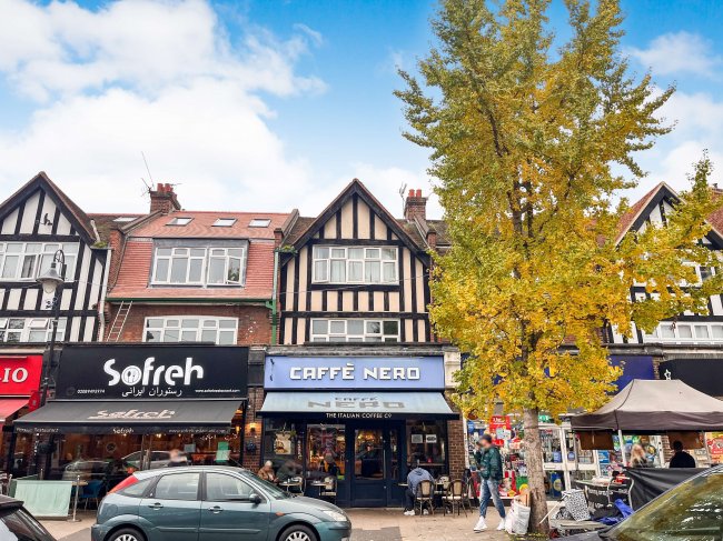 101 High Street, New Malden, KT3 4BW 8