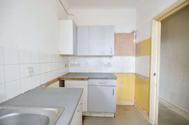 18b Coningham Road, Shepherds Bush, London, W12 8BJ 3