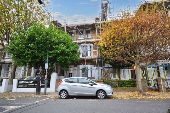 18b Coningham Road, Shepherds Bush, London, W12 8BJ 3