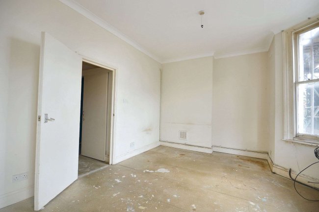 18b Coningham Road, Shepherds Bush, London, W12 8BJ 3