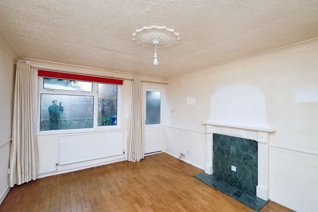 1 Bradbury Close, Southall, Middlesex, UB2 4JZ 10