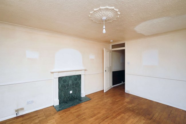 1 Bradbury Close, Southall, Middlesex, UB2 4JZ 10