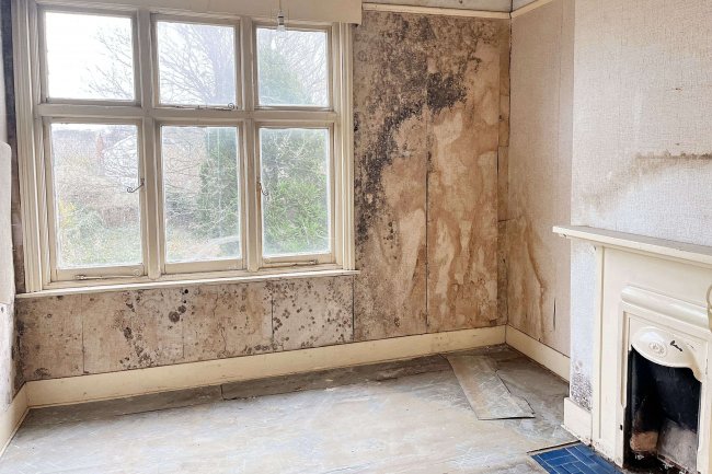 406 Hanworth Road, Hounslow TW3 3SN 2