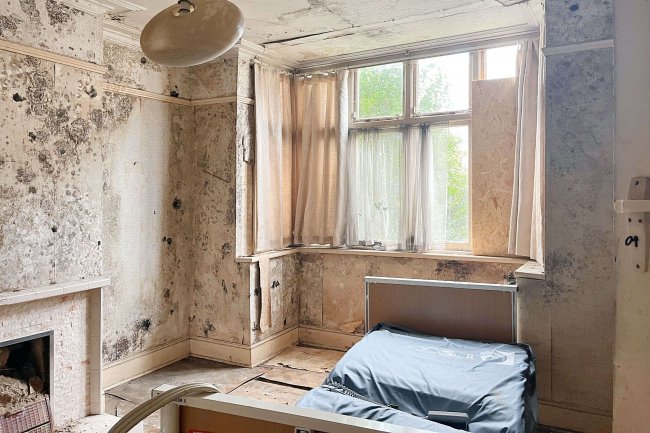 406 Hanworth Road, Hounslow TW3 3SN 2