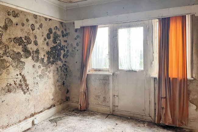 406 Hanworth Road, Hounslow TW3 3SN 2