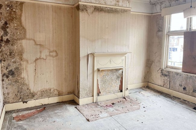 406 Hanworth Road, Hounslow TW3 3SN 2