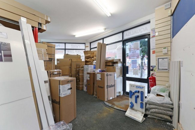 373-375 Durnsford Road, London SW19 8EF 9