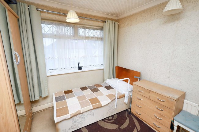 7 Middleton Avenue, Greenford, Middlesex, UB6 8BA 7