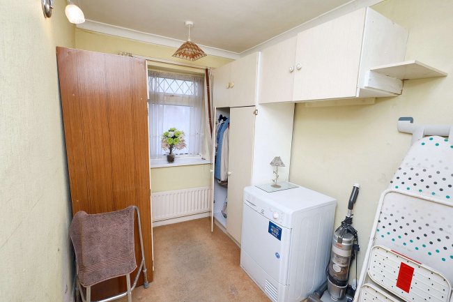 7 Middleton Avenue, Greenford, Middlesex, UB6 8BA 7