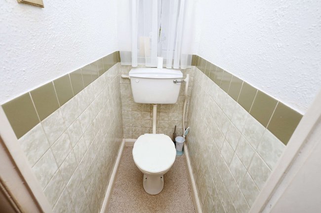 7 Middleton Avenue, Greenford, Middlesex, UB6 8BA 7