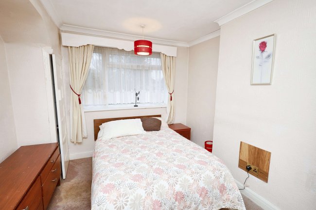 7 Middleton Avenue, Greenford, Middlesex, UB6 8BA 7