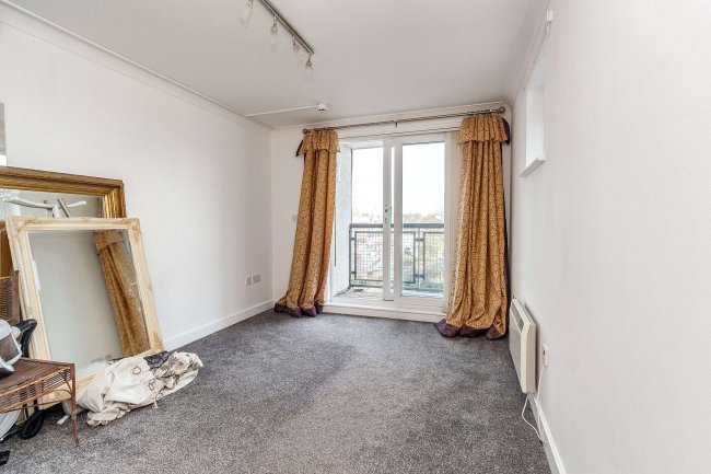 Flat 35, Tower Court, London Road, Stoke On Trent,  ST5 1LT 6