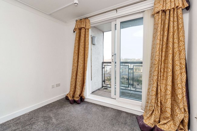 Flat 35, Tower Court, London Road, Stoke On Trent,  ST5 1LT 6