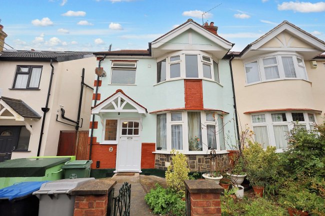 78 Ellesmere Road, Dollis Hill, London, NW10 1JS 6