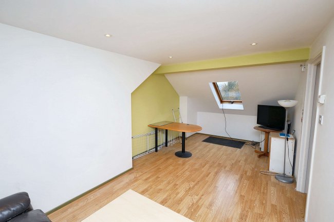 78 Ellesmere Road, Dollis Hill, London, NW10 1JS 6