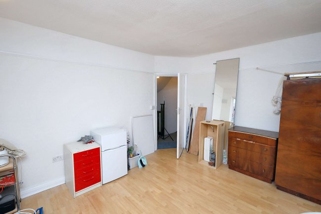 78 Ellesmere Road, Dollis Hill, London, NW10 1JS 6