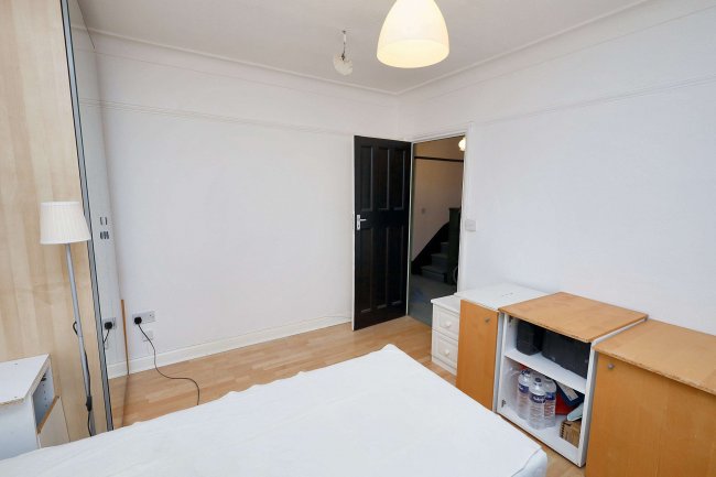 78 Ellesmere Road, Dollis Hill, London, NW10 1JS 6