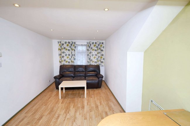 78 Ellesmere Road, Dollis Hill, London, NW10 1JS 6