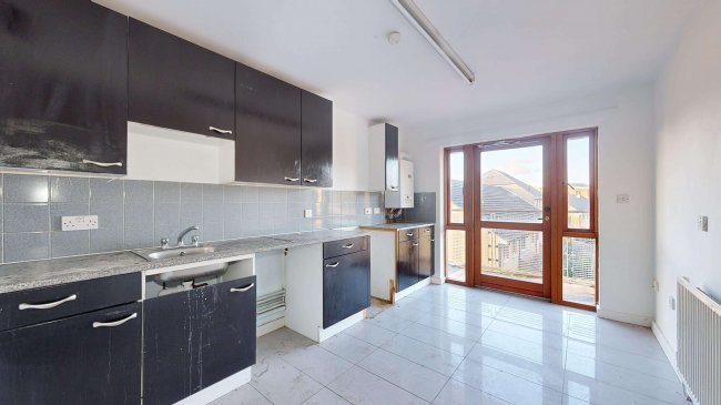 18 Pear Road, Leytonstone, London, E11 4YP 9