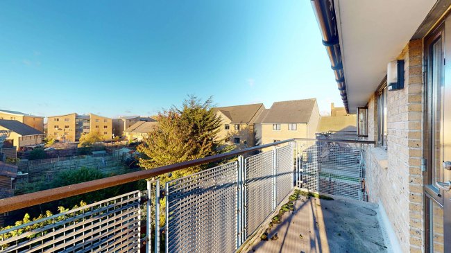 18 Pear Road, Leytonstone, London, E11 4YP 9