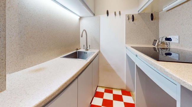 29 Westbourne Court, Bayswater, London, W2 6JT 5