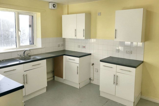 10 Broxburn Court, Broxburn Drive, South Ockenden, RM15 5PD 4