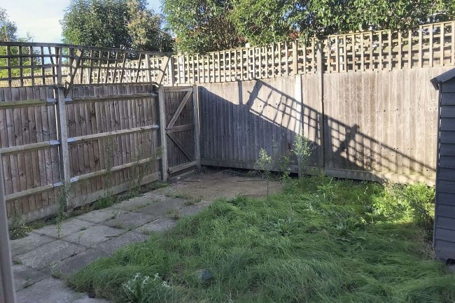 10 Broxburn Court, Broxburn Drive, South Ockenden, RM15 5PD 4