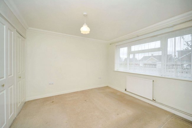 32 Greenlea Avenue, Bognor Regis, W. Sussex, PO21 3LL 5