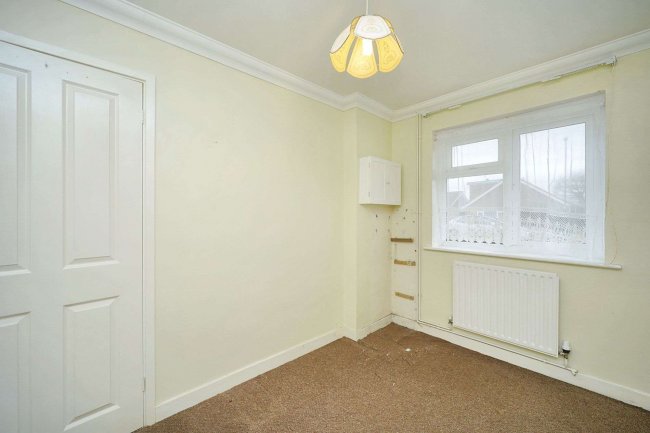 32 Greenlea Avenue, Bognor Regis, W. Sussex, PO21 3LL 5