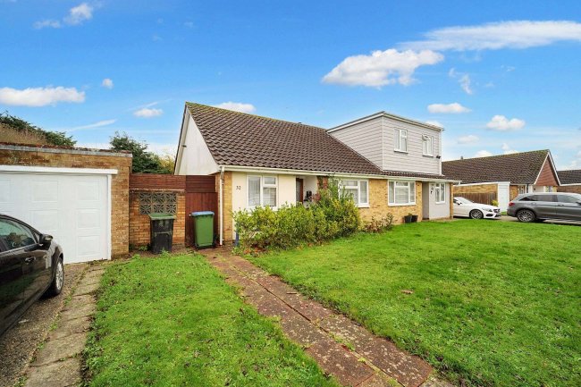 32 Greenlea Avenue, Bognor Regis, W. Sussex, PO21 3LL 5