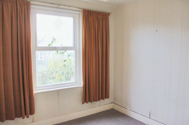 31 Brodrick Road, Eastbourne, East Sussex, BN22 9NR 6