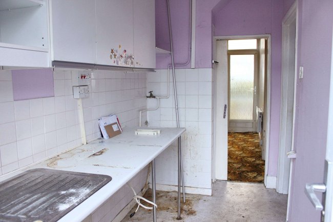 31 Brodrick Road, Eastbourne, East Sussex, BN22 9NR 6