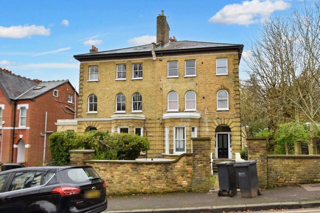 Flat C, 12 Fox Hill, Penge, London SE19 2UU 7