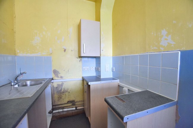 Flat C, 12 Fox Hill, Penge, London SE19 2UU 7