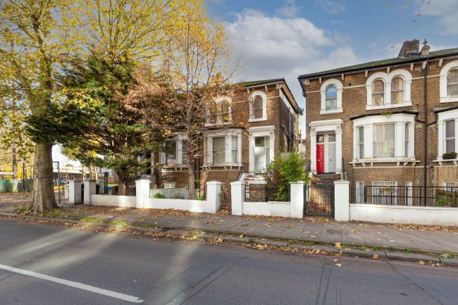 527B Chiswick High Road, London, W4 3AY 2