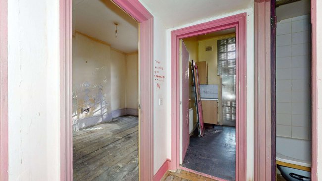 527B Chiswick High Road, London, W4 3AY 2