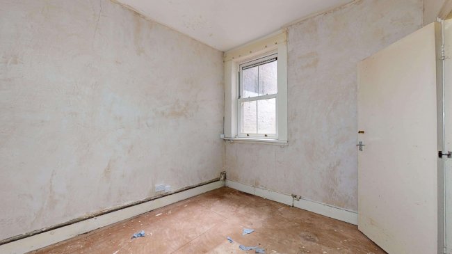 Flat A, 4 Iffley Road, Hammersmith, W6 0PA 5