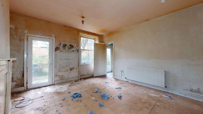 Flat A, 4 Iffley Road, Hammersmith, W6 0PA 5