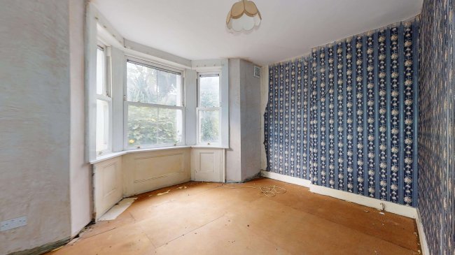 Flat A, 4 Iffley Road, Hammersmith, W6 0PA 5