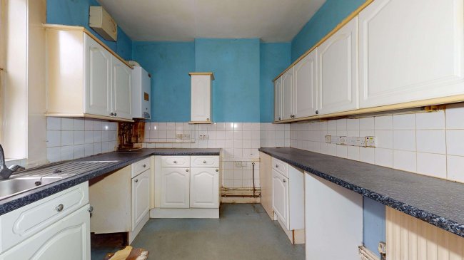 Flat A, 4 Iffley Road, Hammersmith, W6 0PA 5
