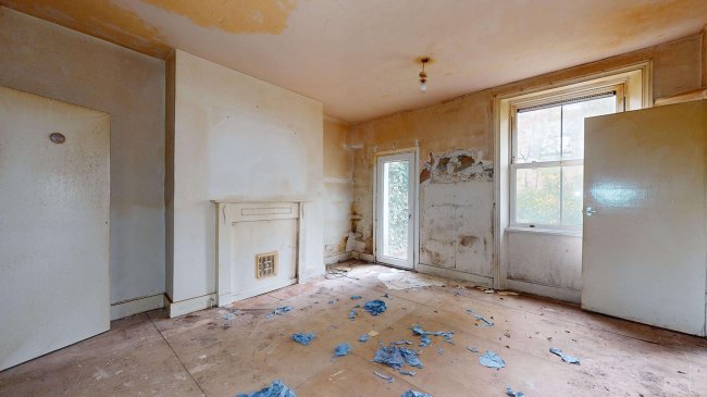 Flat A, 4 Iffley Road, Hammersmith, W6 0PA 5