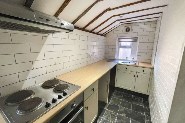 1&2 Wandon Green, Lawrence End Road, Luton, LU2 8PH 5