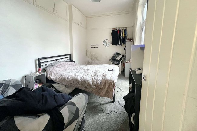 6a Radnor Park Road, Folkstone, Kent, CT19 5AU 1