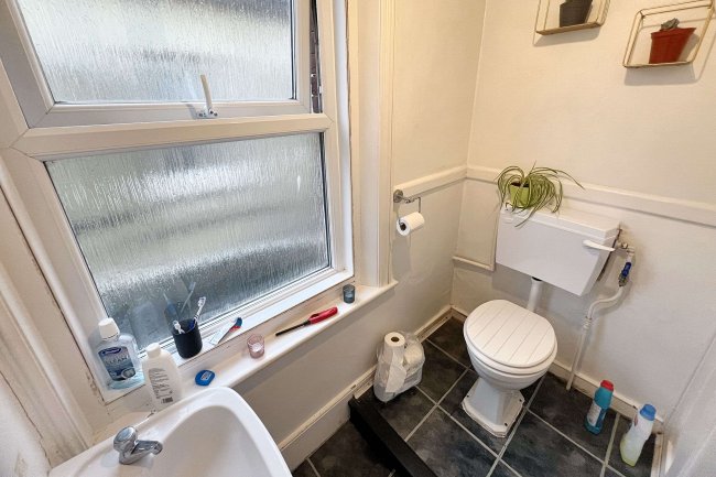 6b Radnor Park Road, Folkstone, Kent, CT19 5AU 6