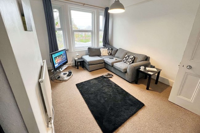 6b Radnor Park Road, Folkstone, Kent, CT19 5AU 6