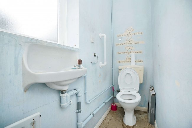 1 Broadway, Farcet, Peterborough, PE7 3AY 4