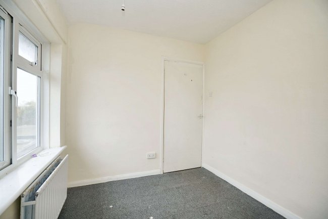 1 Broadway, Farcet, Peterborough, PE7 3AY 4